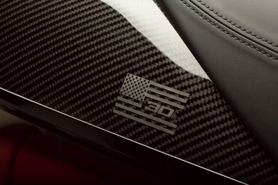 Детали интерьера BMW M3 30 Years American Edition 2017 года  (фото 16 из 34)